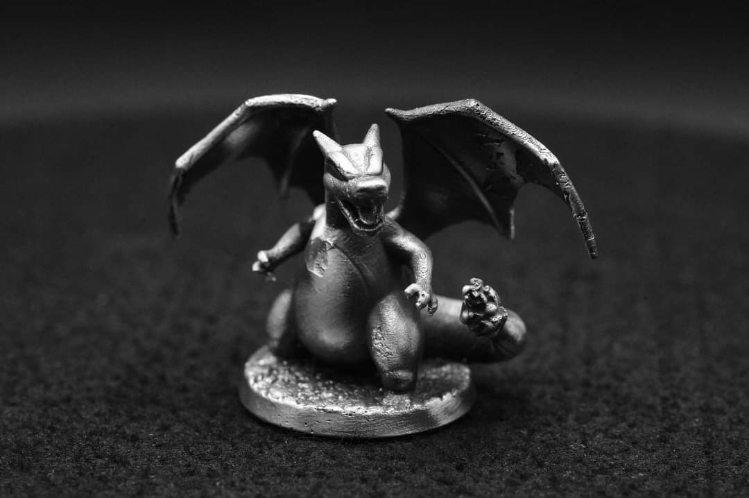 Gold Spartan Charizard 3D .999 Silber Gussfigur