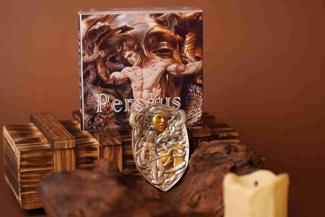 Gabon Perseus Shield 2025 HR Antik Gilded Shape Coin 3oz