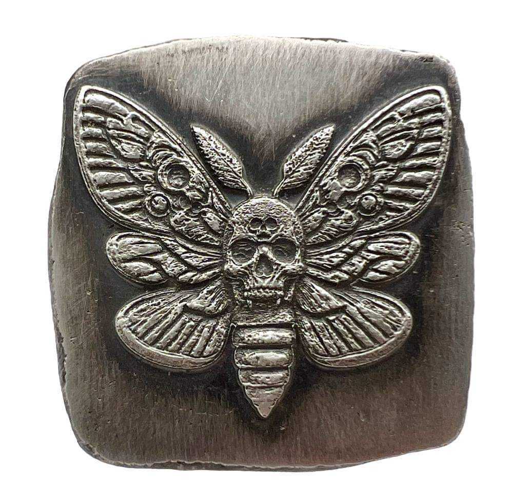Deaths Head Hawkmoth 2oz Guss-Silberbarren, 999 Mintage